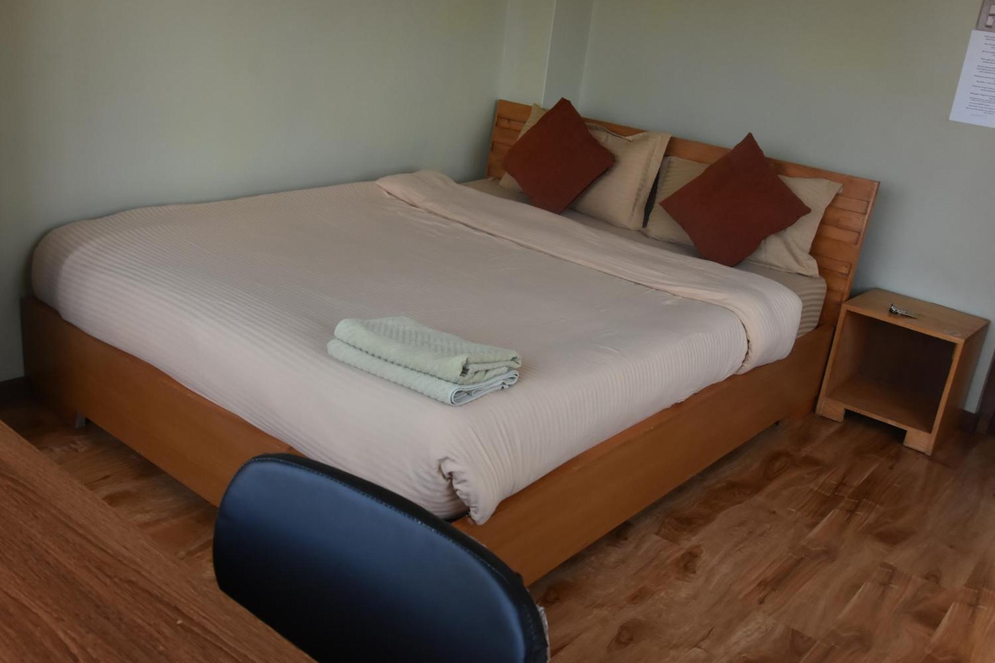 Shine Homestay Famille Francophone - Shine Home And Apartment 카트만두 외부 사진